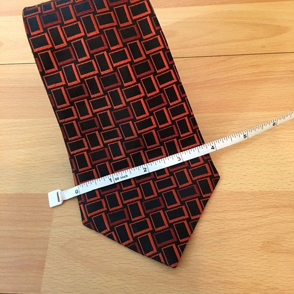 Geoffrey Beene 100% Silk Red Black Abstract Squares Men’s Tie Stain Resistant - Picture 2 of 6